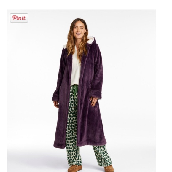 LL Bean Medium Women's Wicked Plush Robe Cream Brand New No tag - Picture 16 of 16